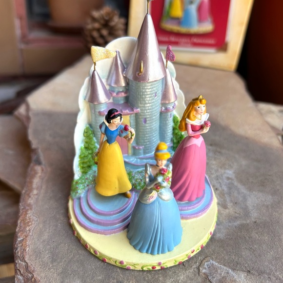 Hallmark Disney Princess Castle Keepsake Ornament New in Box - Picture 1 of 16